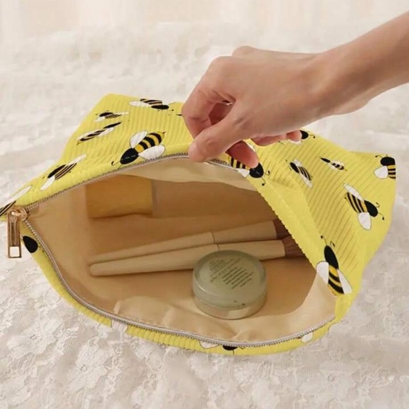 Bee Print Corduroy Makeup Bag, NWT - Picture 2 of 5